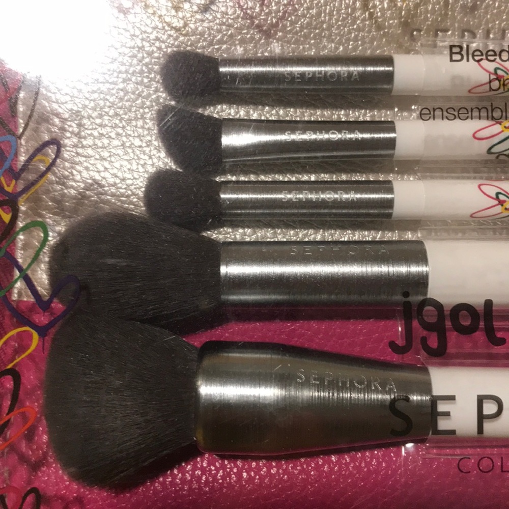 Sephora- JGoldCrown “Bleeding Hearts” Brush Set - Picture 6 of 7